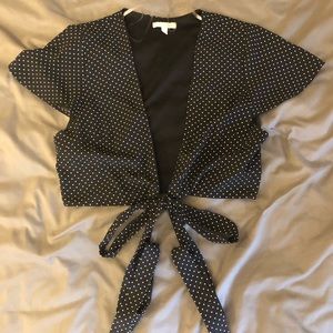 Gianni Bini tie front crop top